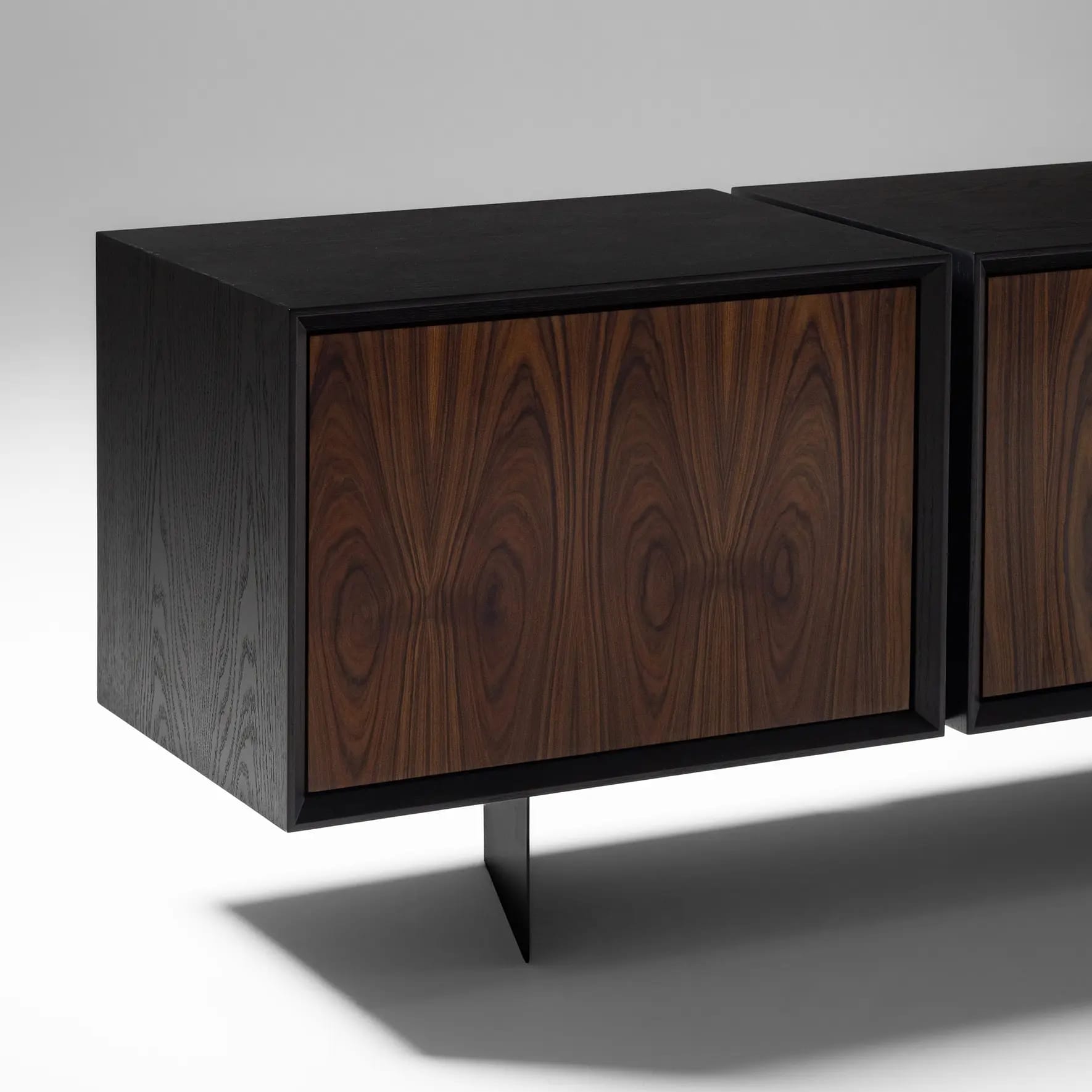 Credenza Relevo